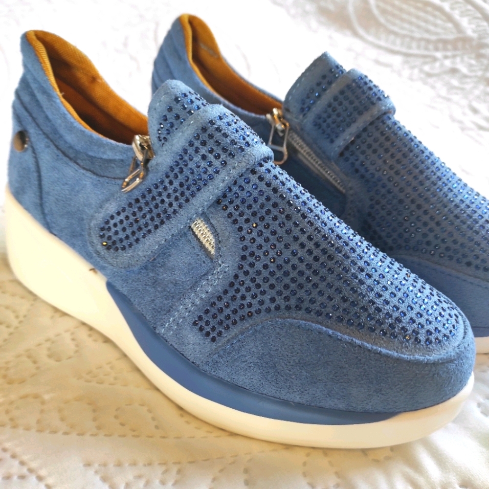 Super Comfy Orthopedic Cushioned Sneakers